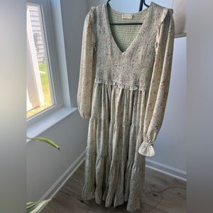 Like New. Green Altard State Maxi Dress. Size S. Pockets.